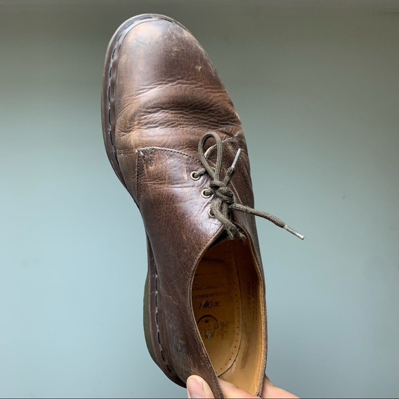 Dr. Martens The Original Brown Leather Shoes - Picture 5 of 10